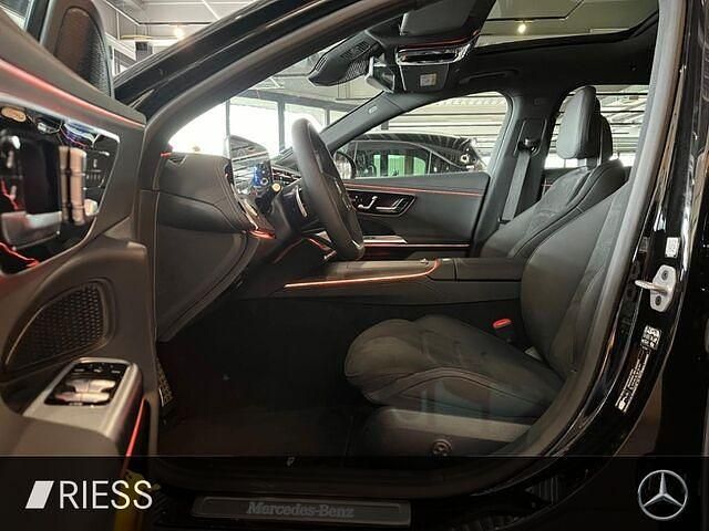 Gebraucht Mercedes E300 AMG 204 PS (150 kW) 2024 Obsidianschwarz Kombi