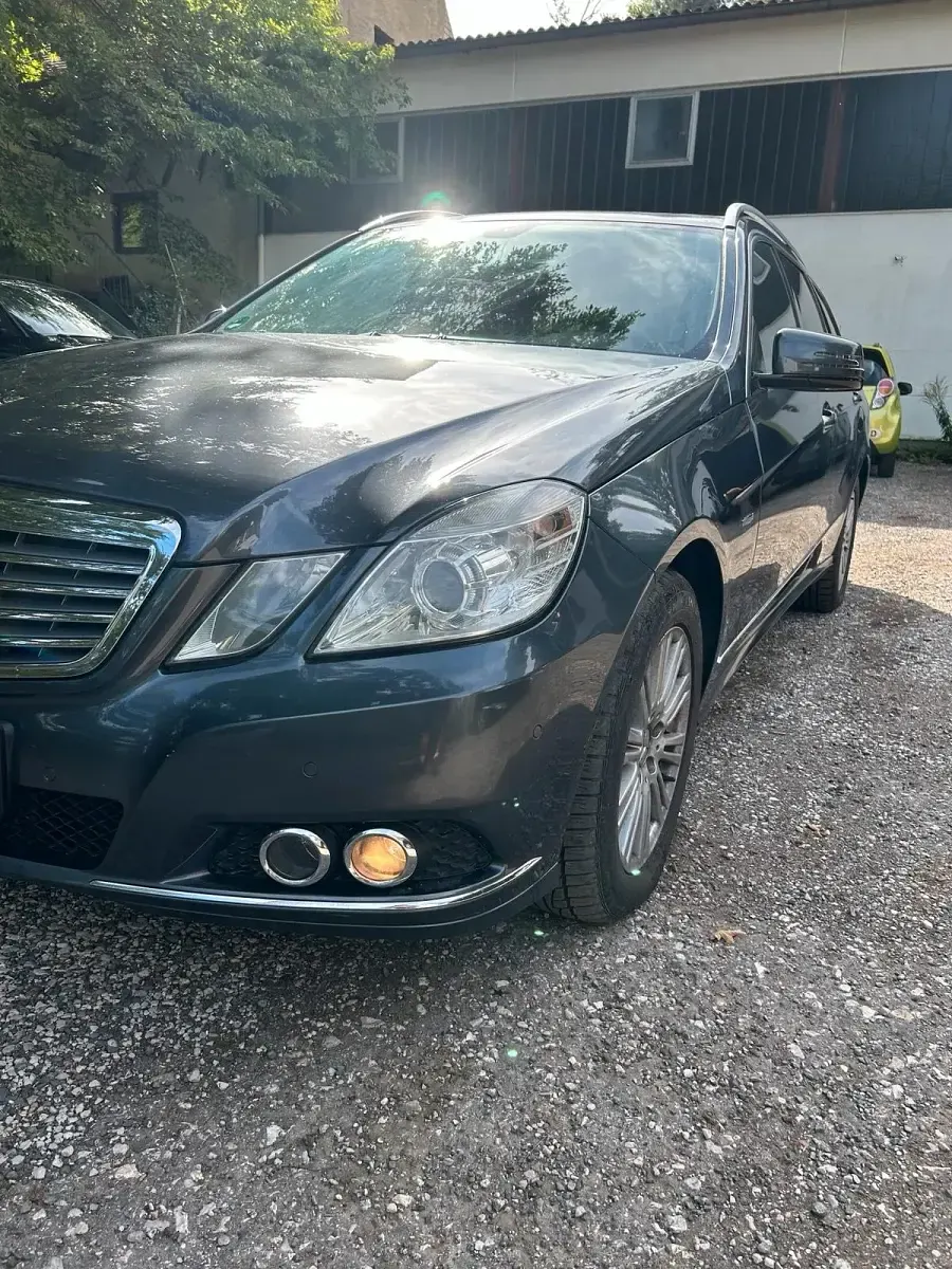 Gebraucht Mercedes E250 Elegance 204 PS (150 kW) 2010 Kombi