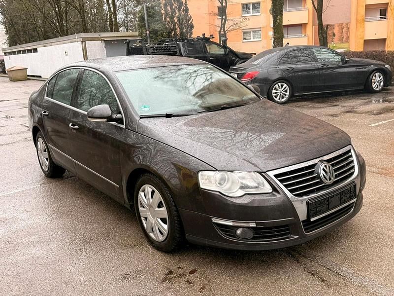 Gebraucht VW Passat Highline 140 PS (102 kW) 2008 Braun Limousine