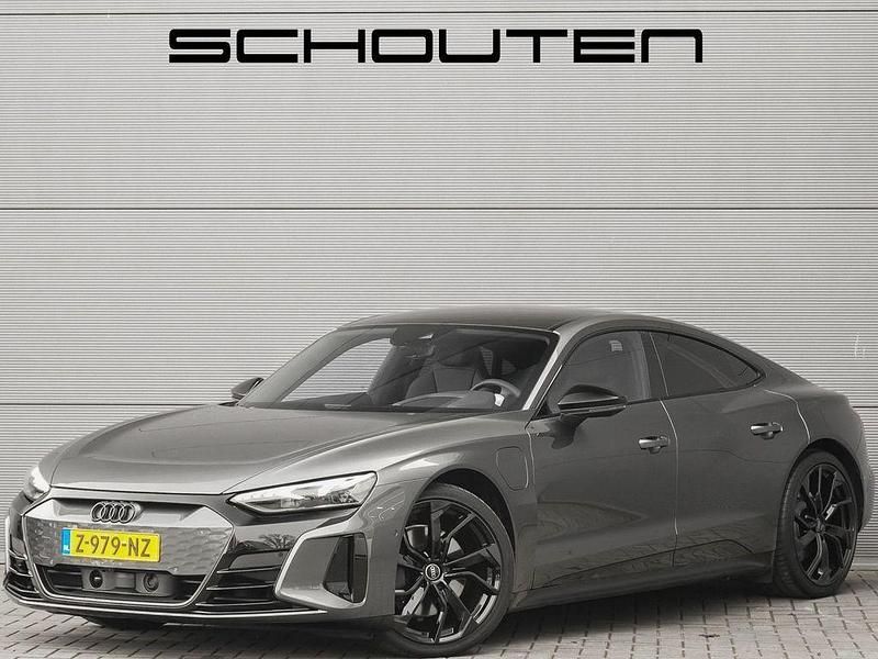 Gebraucht Audi e-tron GT quattro Competition 350 kW (476 PS) 2024 Grau Limousine