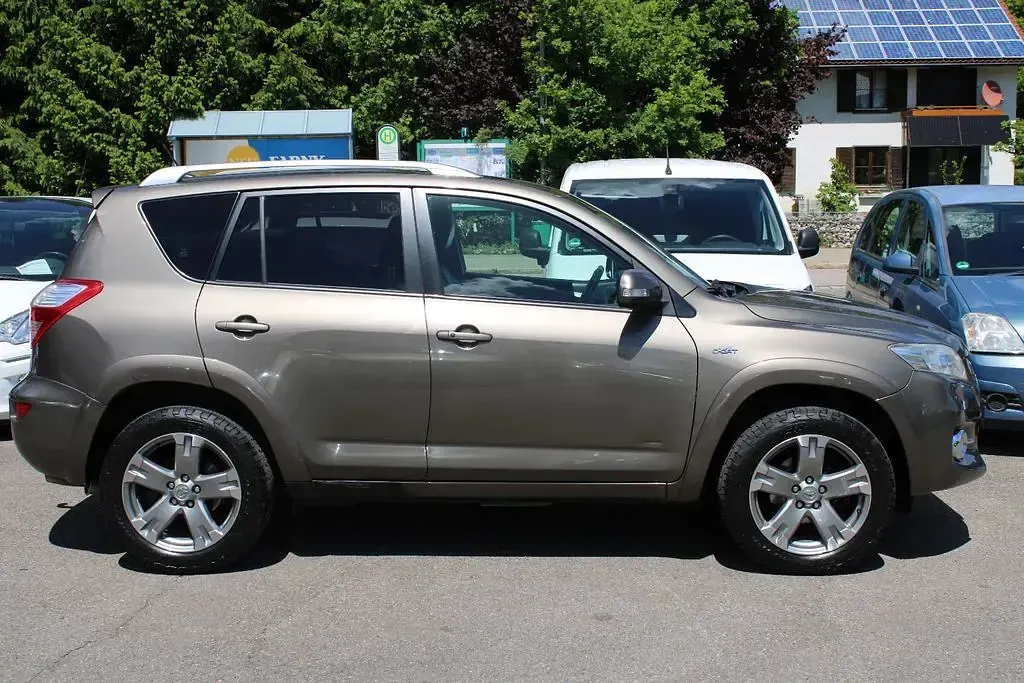 Gebraucht Toyota RAV4 Executive 177 PS (130 kW) 2010 Braun SUV