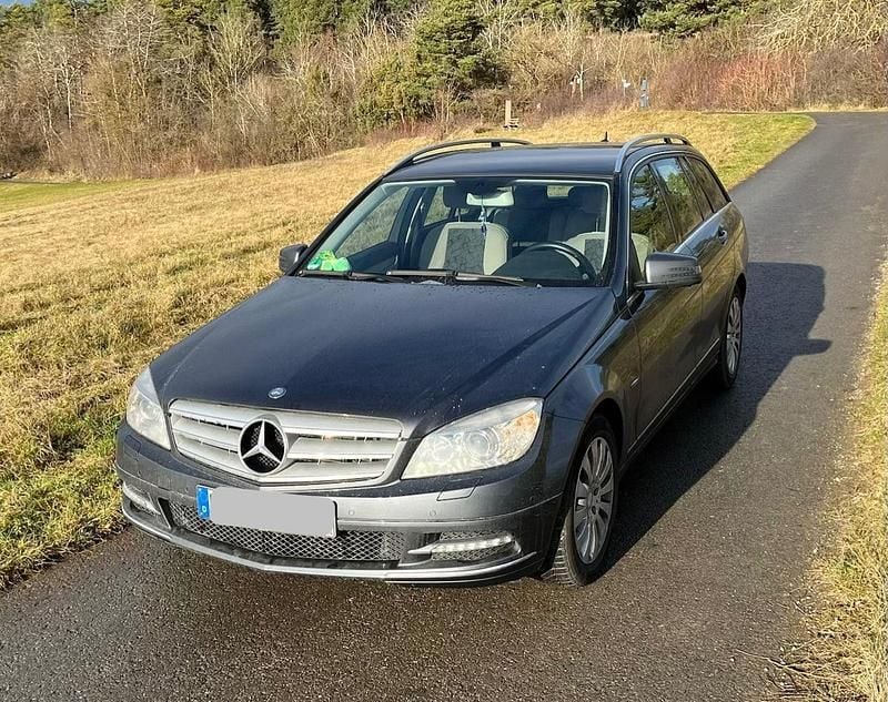 Grau Gebraucht 2010 Mercedes C200 Kombi | 8.700 € (Fairer Preis) - Bild 1/4