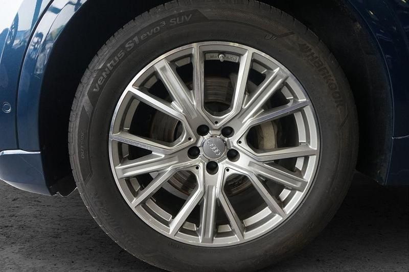 Gebraucht Audi Q8 S-Line 286 PS (210 kW) 2021 Galaxisblau metallic SUV