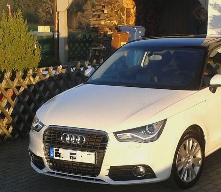 Gebraucht Audi A1 Attraction 140 PS (102 kW) 2014 Weiß Kleinwagen