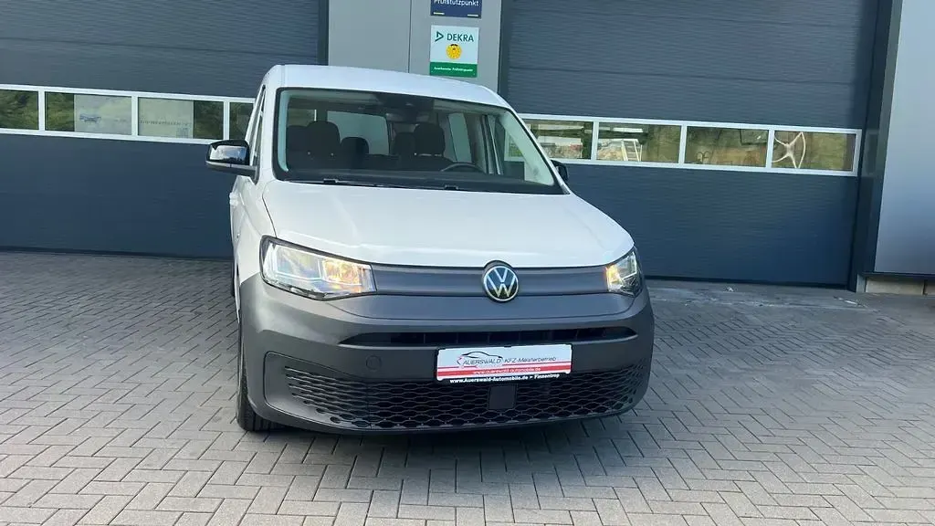 Gebraucht VW Caddy Maxi 122 PS (89 kW) 2022 Candyweiss Van / Kleinbus