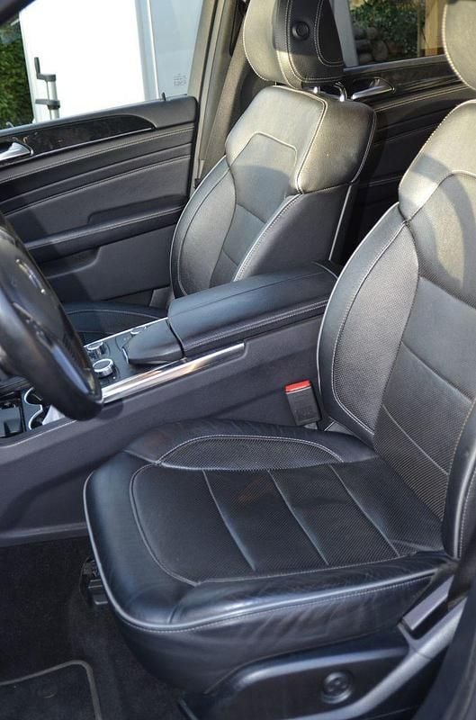 Gebraucht Mercedes ML350 258 PS (189 kW) 2011 Schwarz SUV