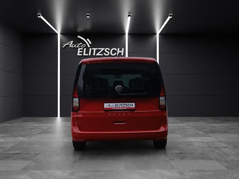 Gebraucht VW Caddy Basis 116 PS (85 kW) 2024 Kirschrot Van / Kleinbus