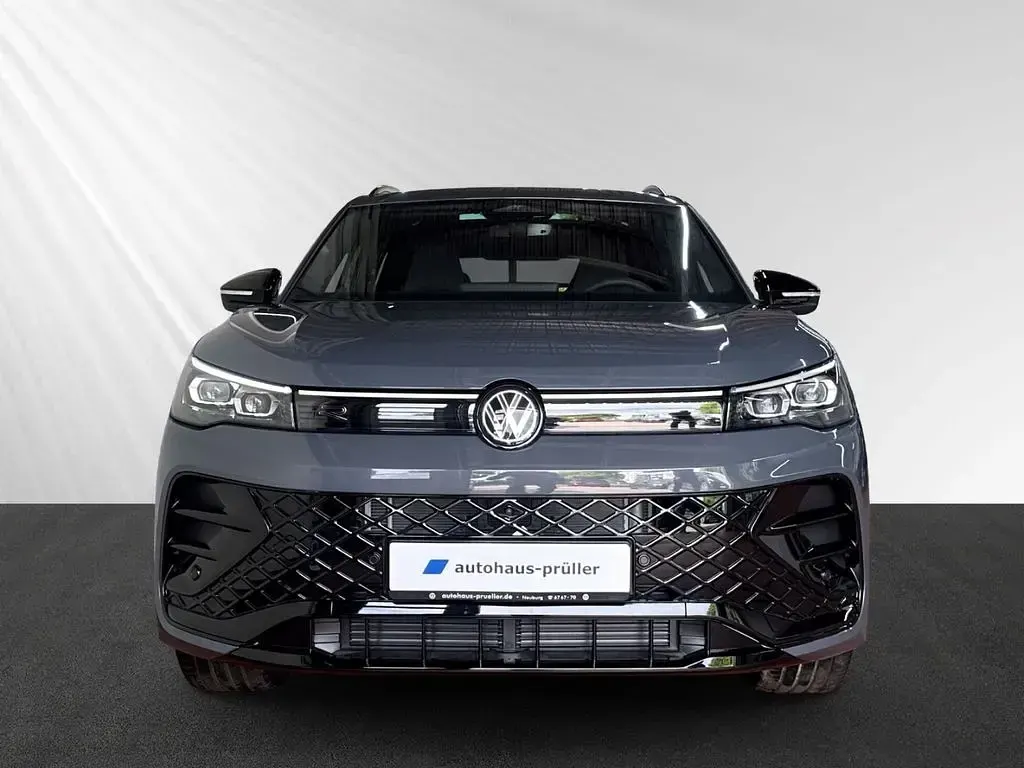 Neu VW Tiguan R-line 193 PS (141 kW) 2026 Grau SUV