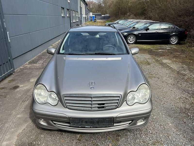 Gebraucht Mercedes C200 122 PS (89 kW) 2005 Cubanitsilber  metallic Kombi