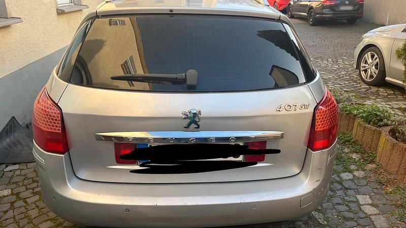 Gebraucht Peugeot 407 140 PS (102 kW) 2008 Grau Kombi