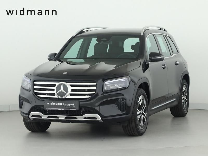 Unilack nachtschwarz Gebraucht 2025 Mercedes GLB180 SUV | 48.900 € - Bild 1/4