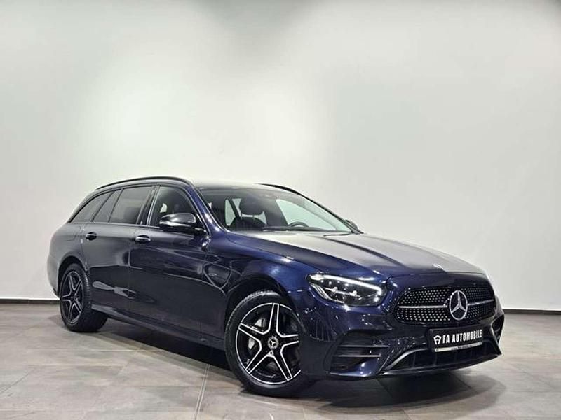 Gebraucht Mercedes E300 AMG line 194 PS (142 kW) 2022 Manufaktur cavansitblau Kombi