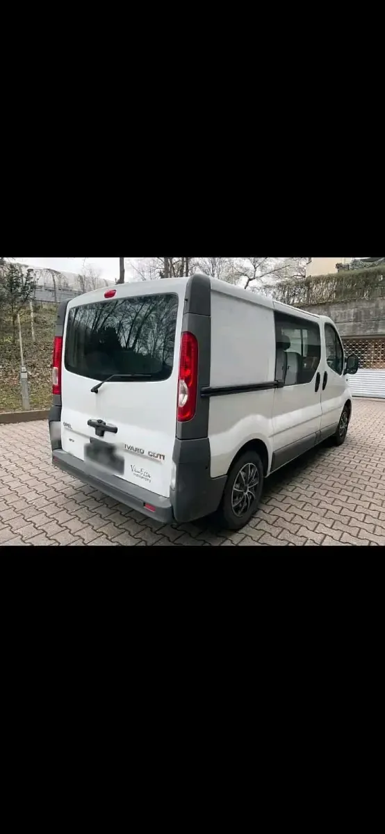 Gebraucht Opel Vivaro 114 PS (83 kW) 2007 Weiß Van / Kleinbus