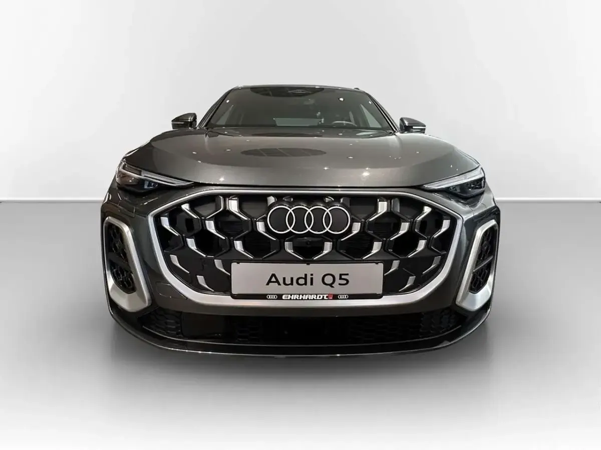 Gebraucht Audi SQ5 Sportback Ambiente 367 PS (269 kW) 2025 Grau SUV