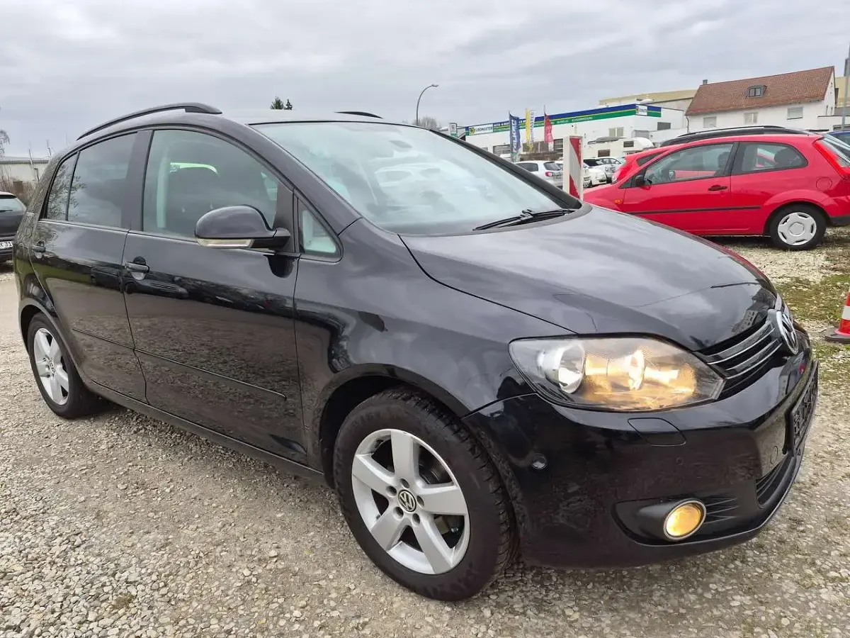 Gebraucht VW Golf Plus Cross Team 105 PS (77 kW) 2010 Deep black perleffekt Van / Kleinbus
