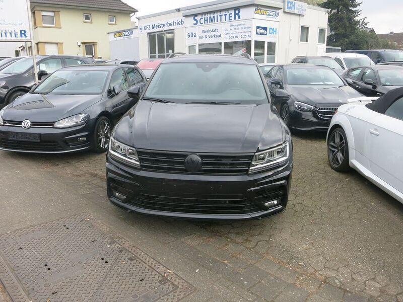 Schwarz Gebraucht 2020 VW Tiguan Highline SUV | 29.850 € (Guter Preis) - Bild 1/4