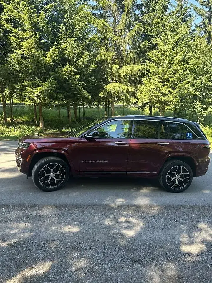 Gebraucht Jeep Grand Cherokee Summit 272 PS (200 kW) 2024 Rot SUV