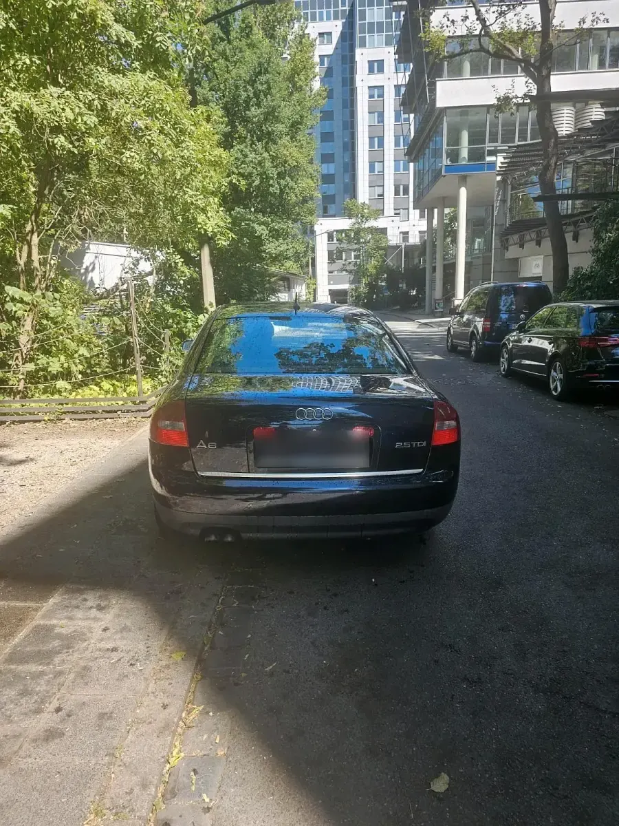 Gebraucht Audi A6 155 PS (114 kW) 2003 Blau Limousine