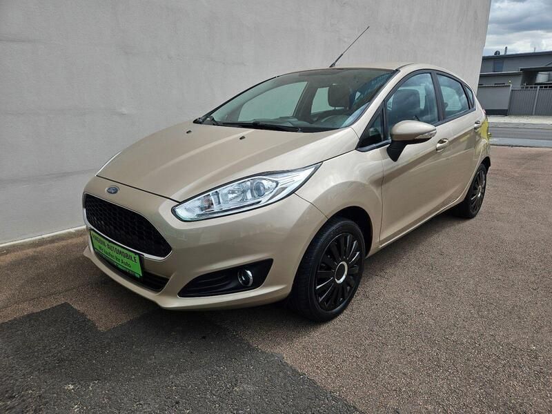Gebraucht Ford Fiesta Trend 82 PS (60 kW) 2016 Beige Kleinwagen
