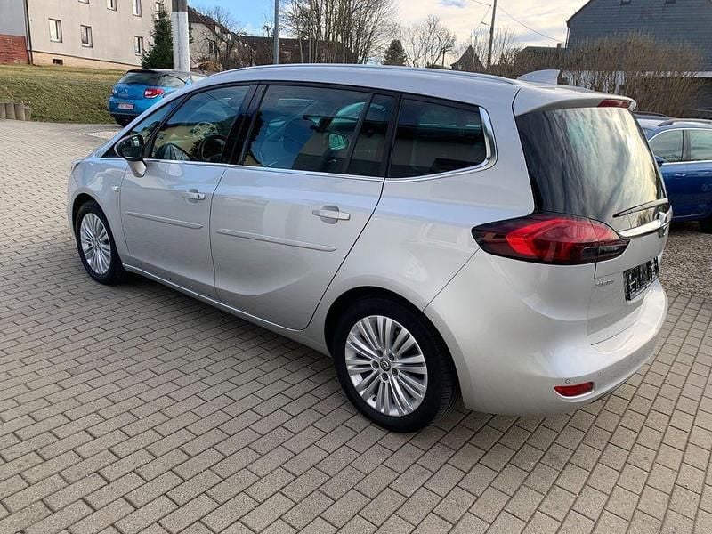 Gebraucht Opel Zafira Innovation 140 PS (102 kW) 2017 Silber Van / Kleinbus