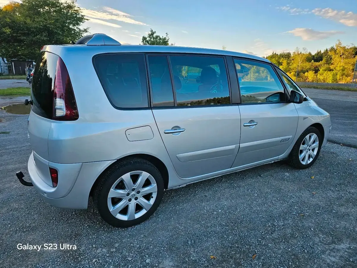 Gebraucht Renault Espace 150 PS (110 kW) 2012 Silber Van / Kleinbus
