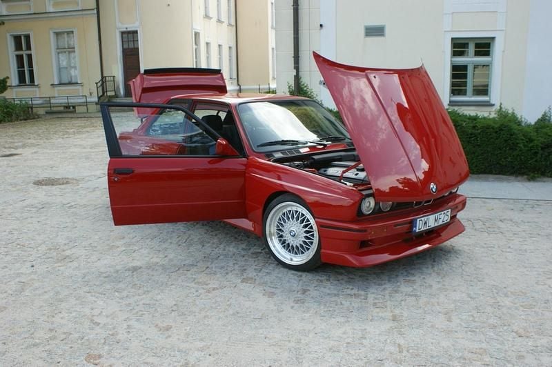 Rot Gebraucht 1989 BMW 328 M Sport Coupé | 24.900 € - Bild 1/4