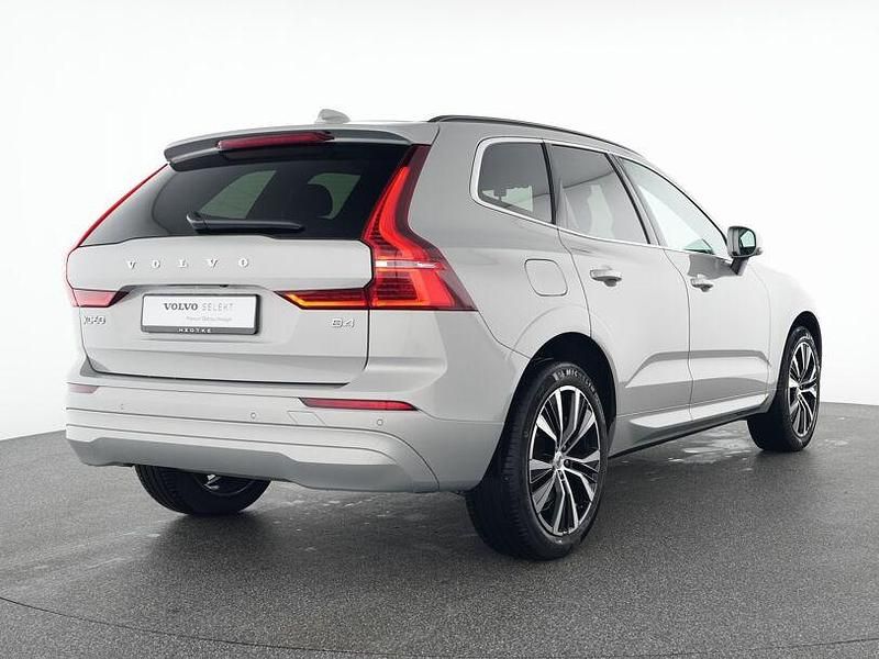Gebraucht Volvo XC60 Core 197 PS (144 kW) 2024 Silber SUV