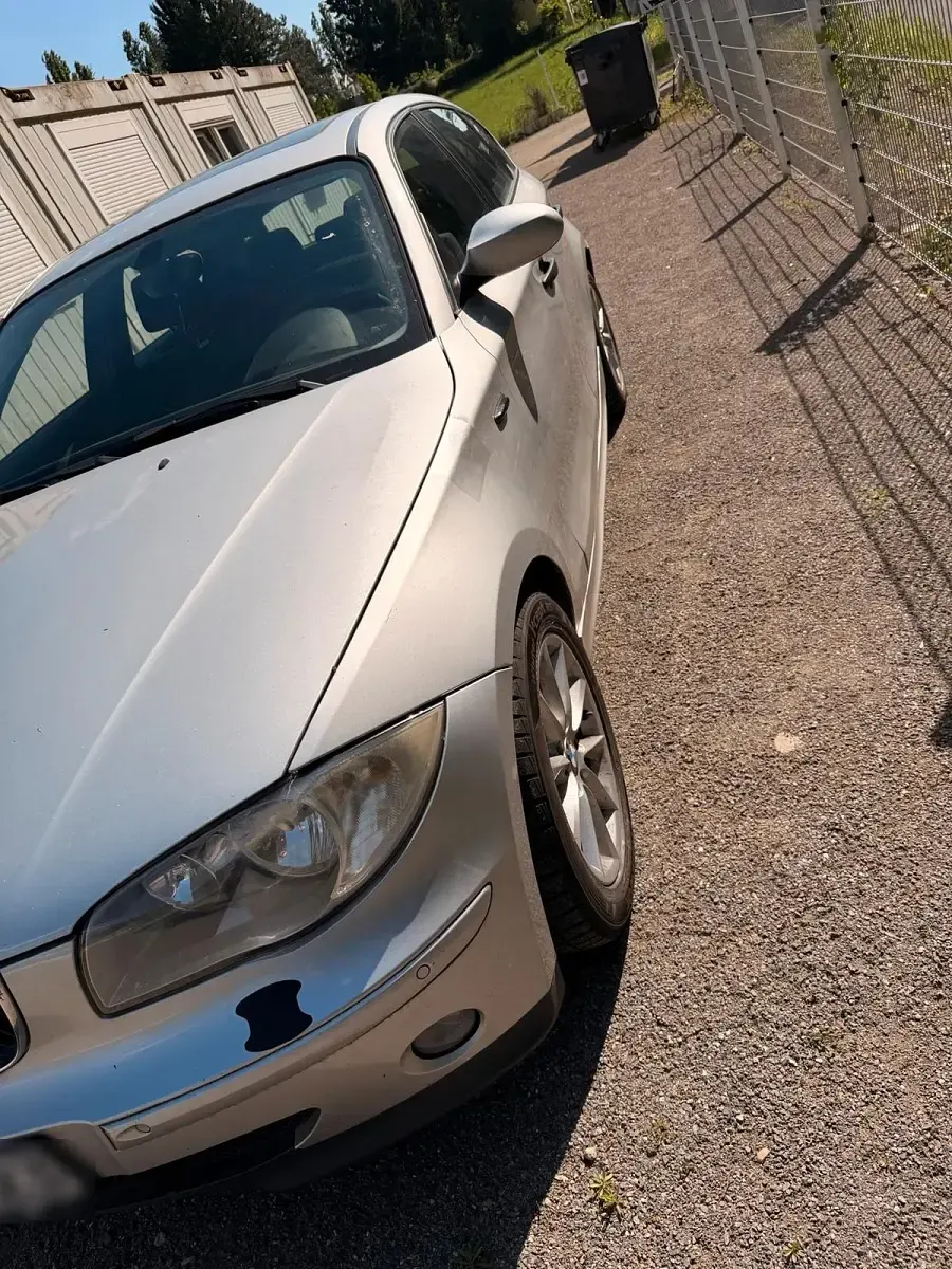 Gebraucht BMW 118 129 PS (94 kW) 2005 Silber Kleinwagen