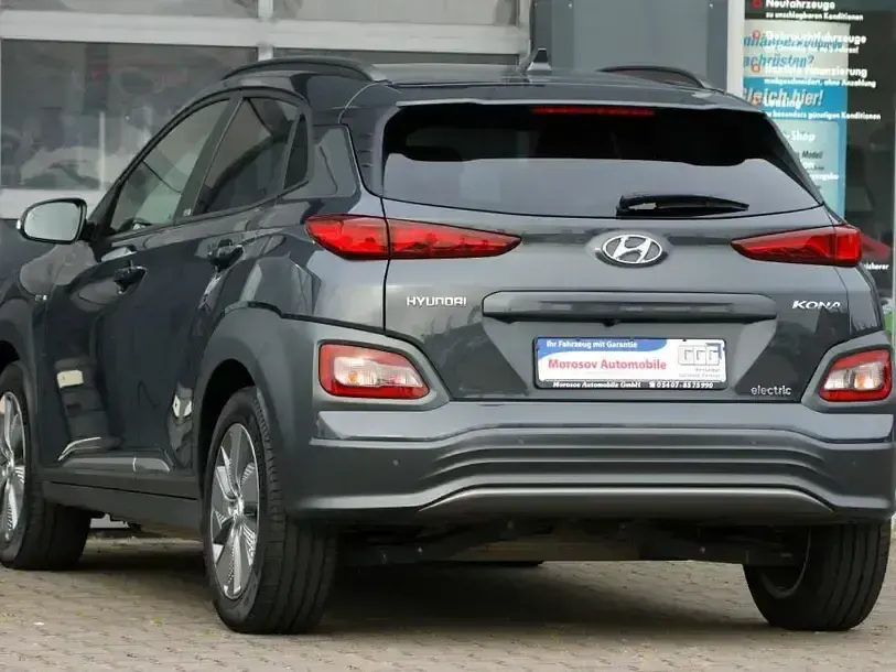 Gebraucht Hyundai Kona Premium 150 kW (204 PS) 2020 Dark knight metallic SUV