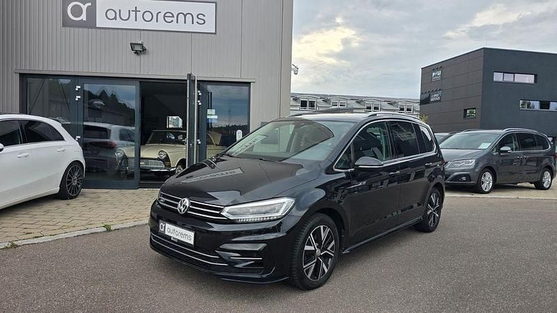 Schwarz Gebraucht 2019 VW Touran Highline Van / Kleinbus | 22.399 € (Guter Preis) - Bild 1/4