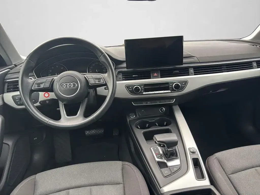Gebraucht Audi A4 Advanced Plus 150 PS (110 kW) 2022 Gletscherweiß metallic Kombi