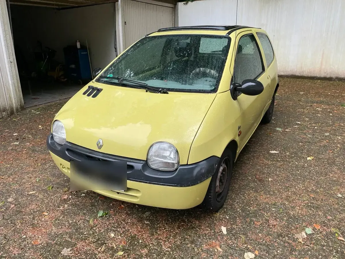 Używany Renault Twingo 60 KM (44 kW) 2000 Żółty Hatchback