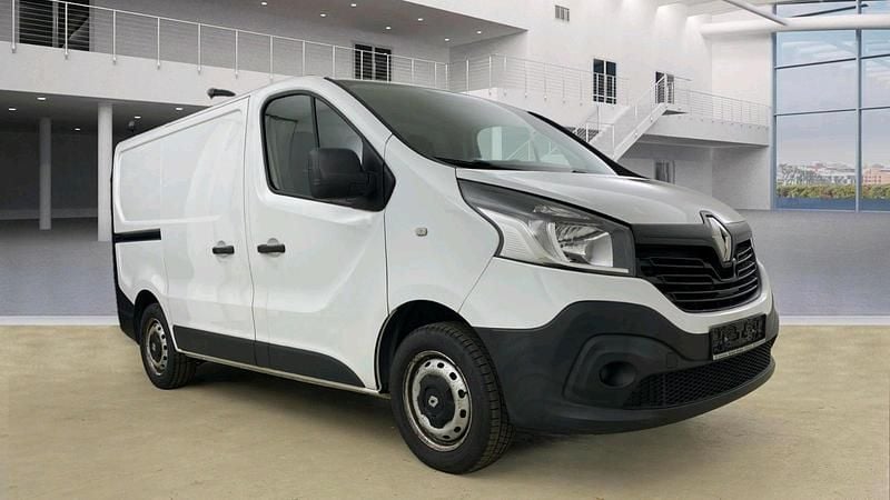 Second-hand Renault Trafic 90 CP (66 kW) 2016 Alb Monovolum