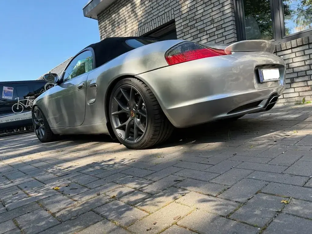 Gebraucht Porsche 986 Boxster 228 PS (167 kW) 2003 Silber Cabrio