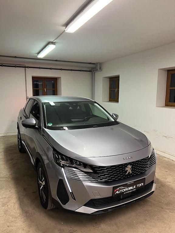 Gebraucht Peugeot 3008 Allure 131 PS (96 kW) 2021 Grau SUV