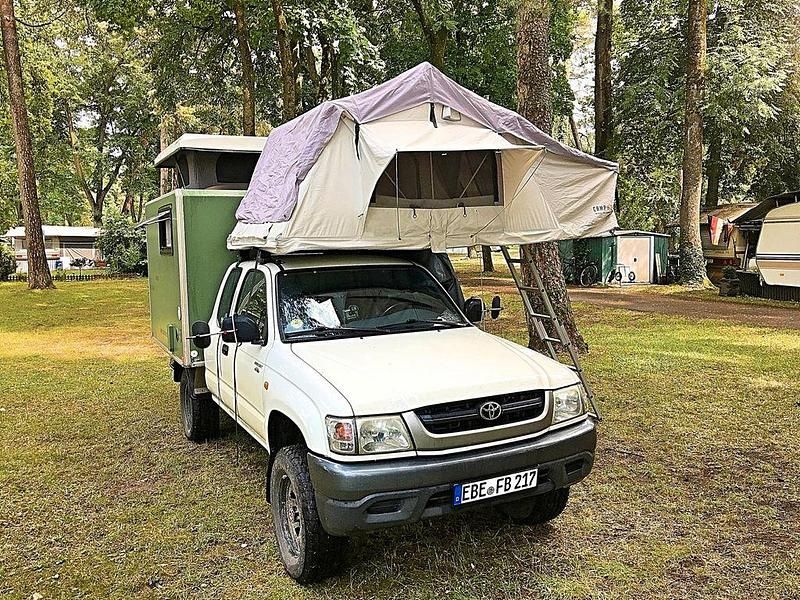 Gebraucht Toyota HiLux 122 PS (89 kW) 2003 Weiß Pickup