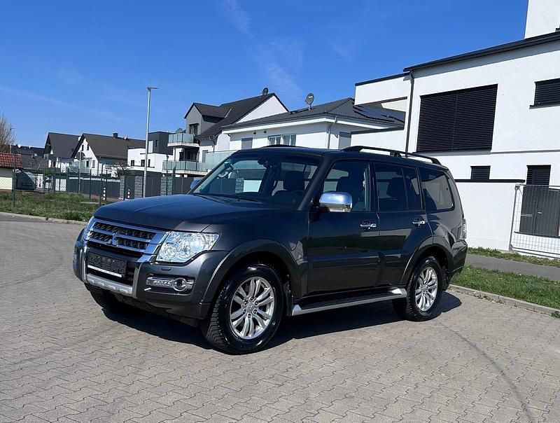 Gebraucht 2016 Mitsubishi Pajero Top SUV | 25.000 € (Superpreis) - Bild 1/4