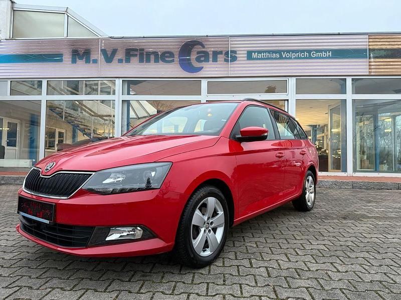 Rot Gebraucht 2015 Skoda Fabia Style Kombi | 8.700 € (Fairer Preis) - Bild 1/4