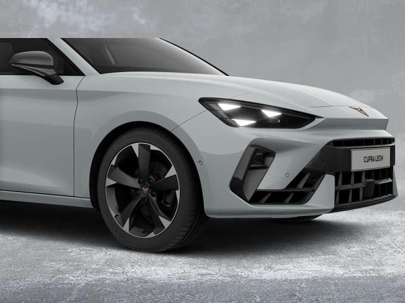 Gebraucht Cupra Leon 150 PS (110 kW) 2025 "nevada" weiss Limousine