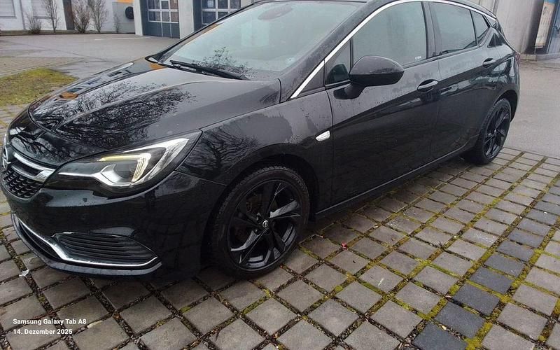 Gebraucht Opel Astra Dynamic 136 PS (100 kW) 2018 Schwarz Limousine