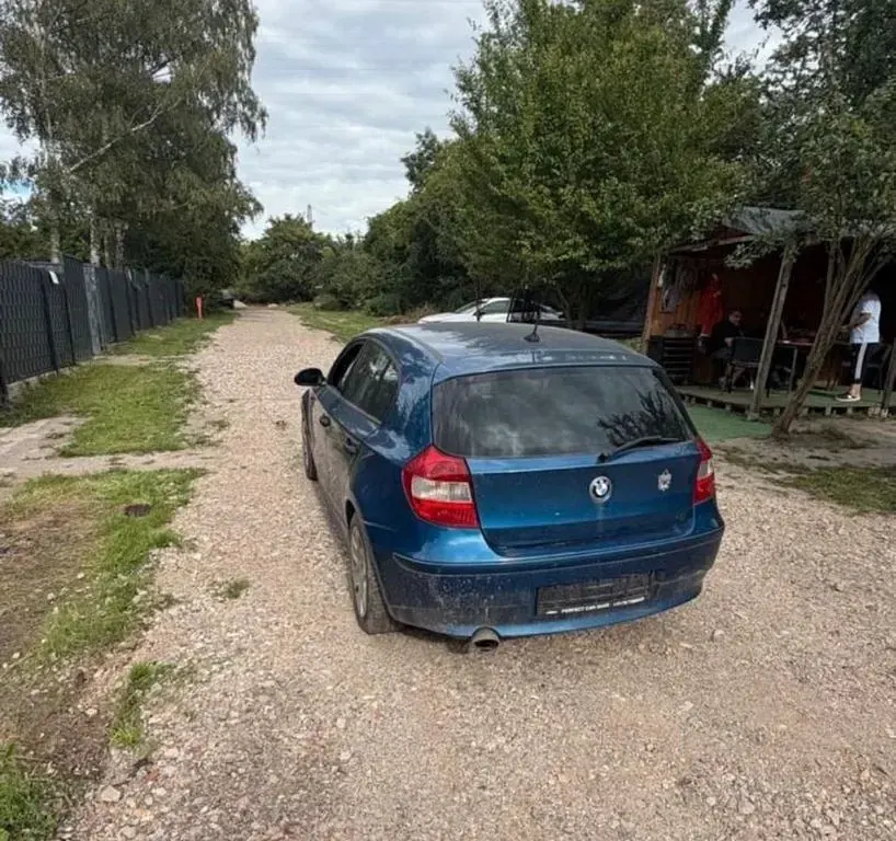Gebraucht BMW 116 122 PS (89 kW) 2006 Blau Kleinwagen