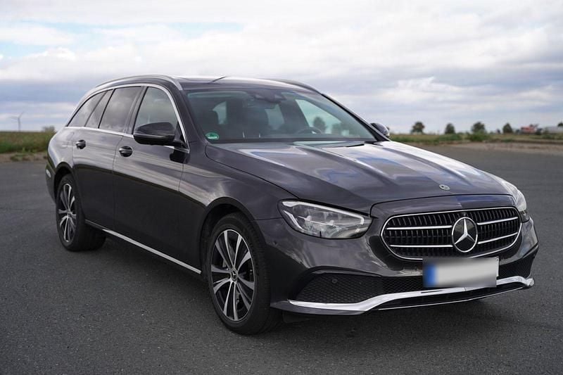 Gebraucht Mercedes E300 306 PS (225 kW) 2022 Grau Kombi