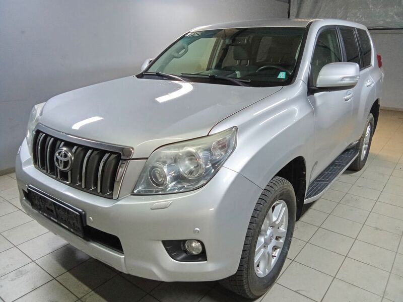 Silber Gebraucht 2011 Toyota Land Cruiser SUV | 16.900 € (Superpreis) - Bild 1/4