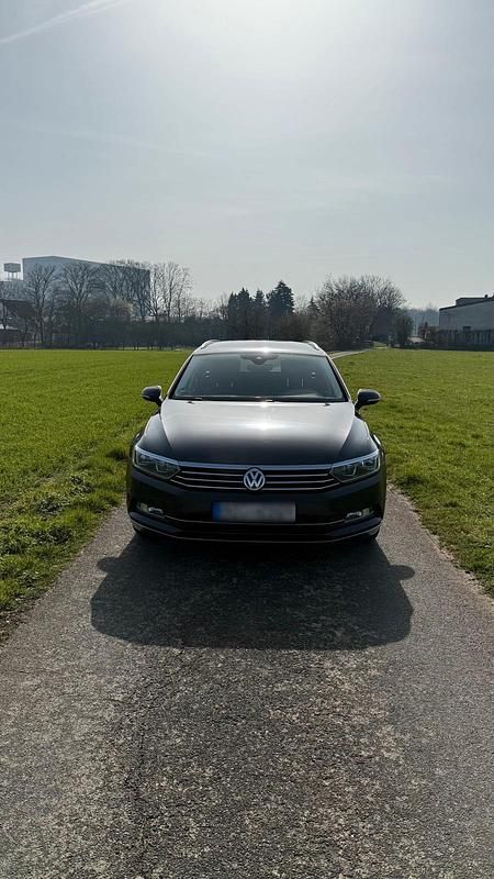 Gebraucht VW Passat Highline 193 PS (141 kW) 2018 Grau Kombi