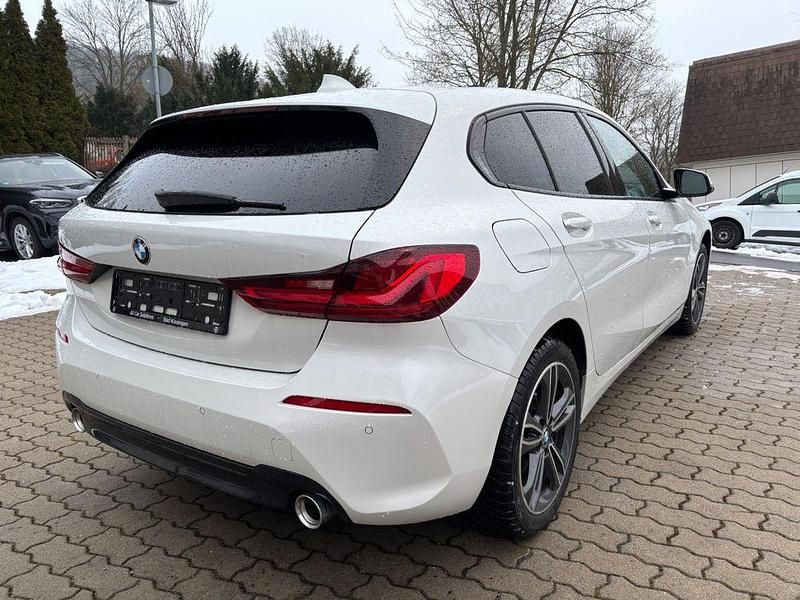 Gebraucht BMW 118 Sport Line 150 PS (110 kW) 2020 Weiß Kleinwagen