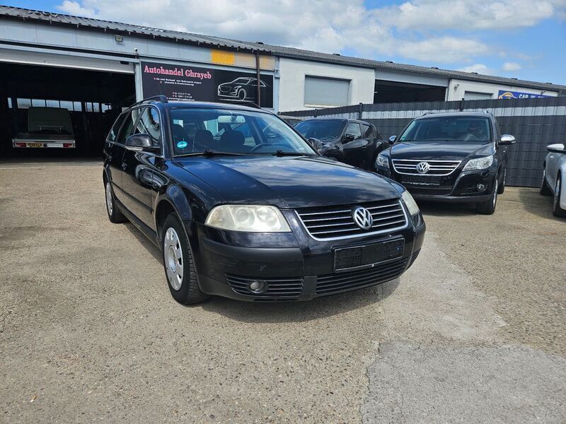 Schwarz Gebraucht 2005 VW Passat Basis Kombi | 2.300 € (Fairer Preis) - Bild 1/4