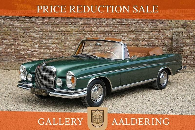Grün Gebraucht 1964 Mercedes W111 Cabrio | 129.500 € - Bild 1/4