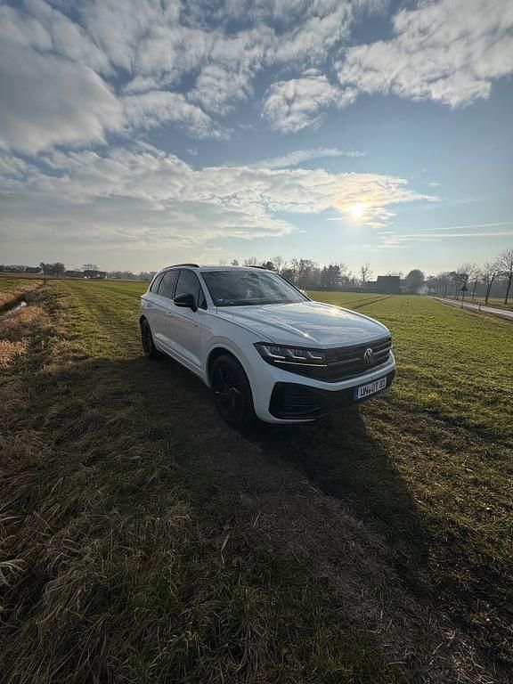 Gebraucht VW Touareg R-line 286 PS (210 kW) 2023 Weiß SUV