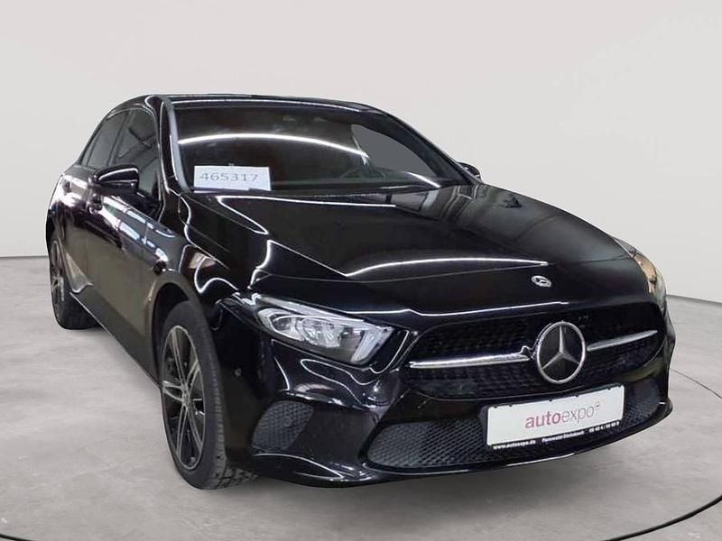 Nachtschwarz Gebraucht 2021 Mercedes E250 Progressive Kombi | 20.590 € (Guter Preis) - Bild 1/4