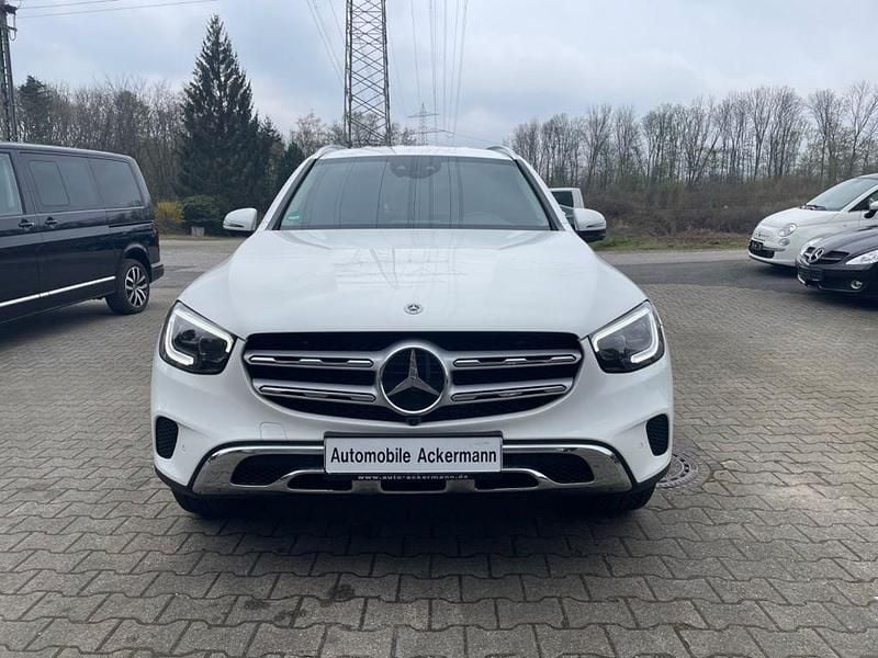 Gebraucht Mercedes GLC220 AMG 194 PS (142 kW) 2021 Weiß SUV